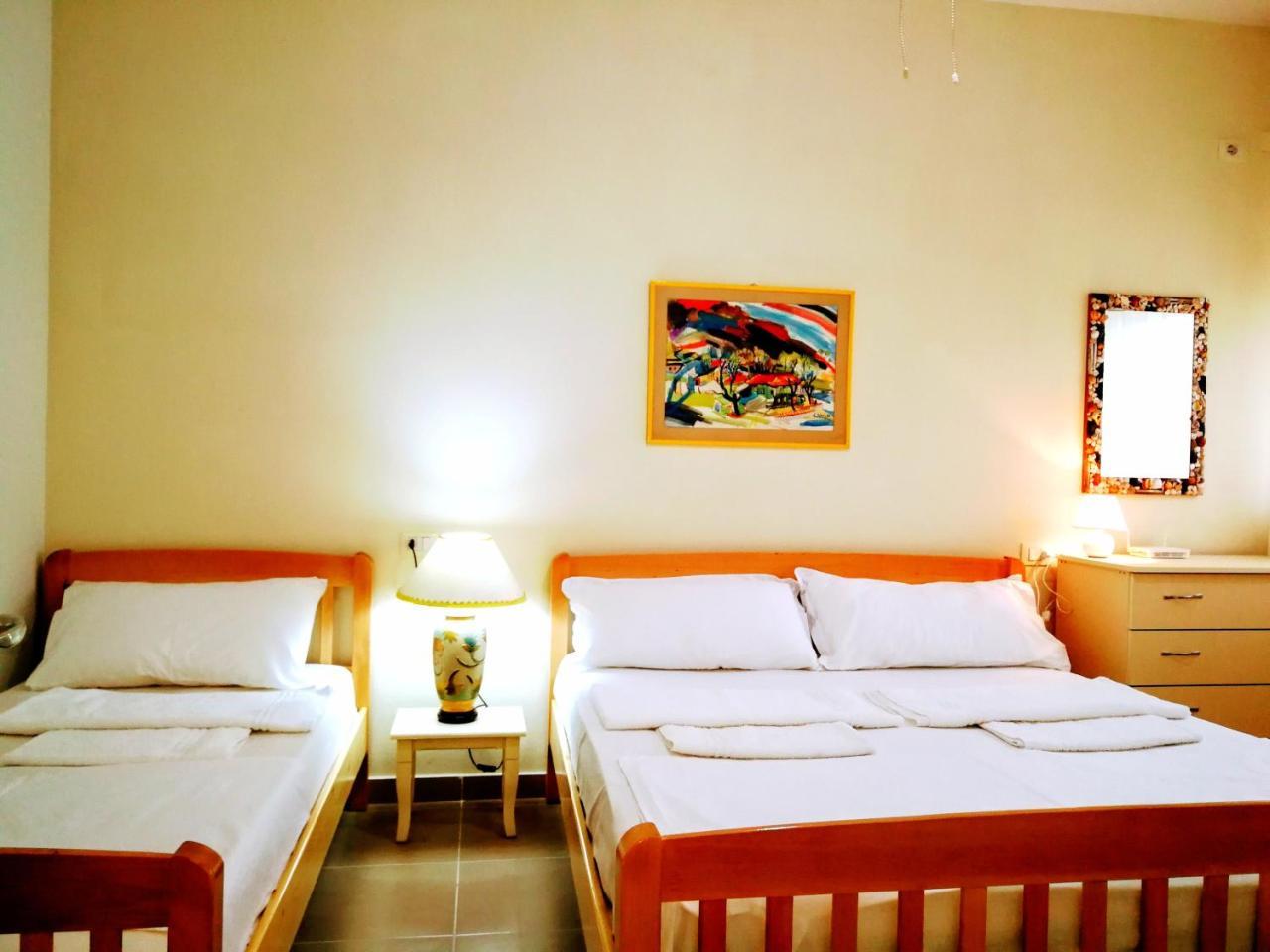 Turtle Apartment Дуррес Екстер'єр фото